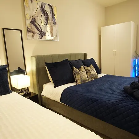 The Jade Emperors Suite - Sleeps 5 - City Centre - Flexible Check In - First Direct Arena 7Min Walk Leeds  Exterior photo