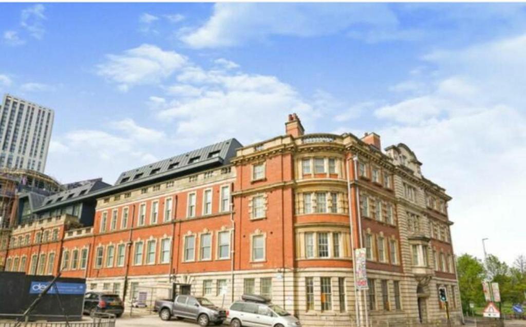 The Jade Emperors - Sleeps 5 - Centre - Flexible Check In - First Direct Arena 7min Walk * Leeds (West Yorkshire)