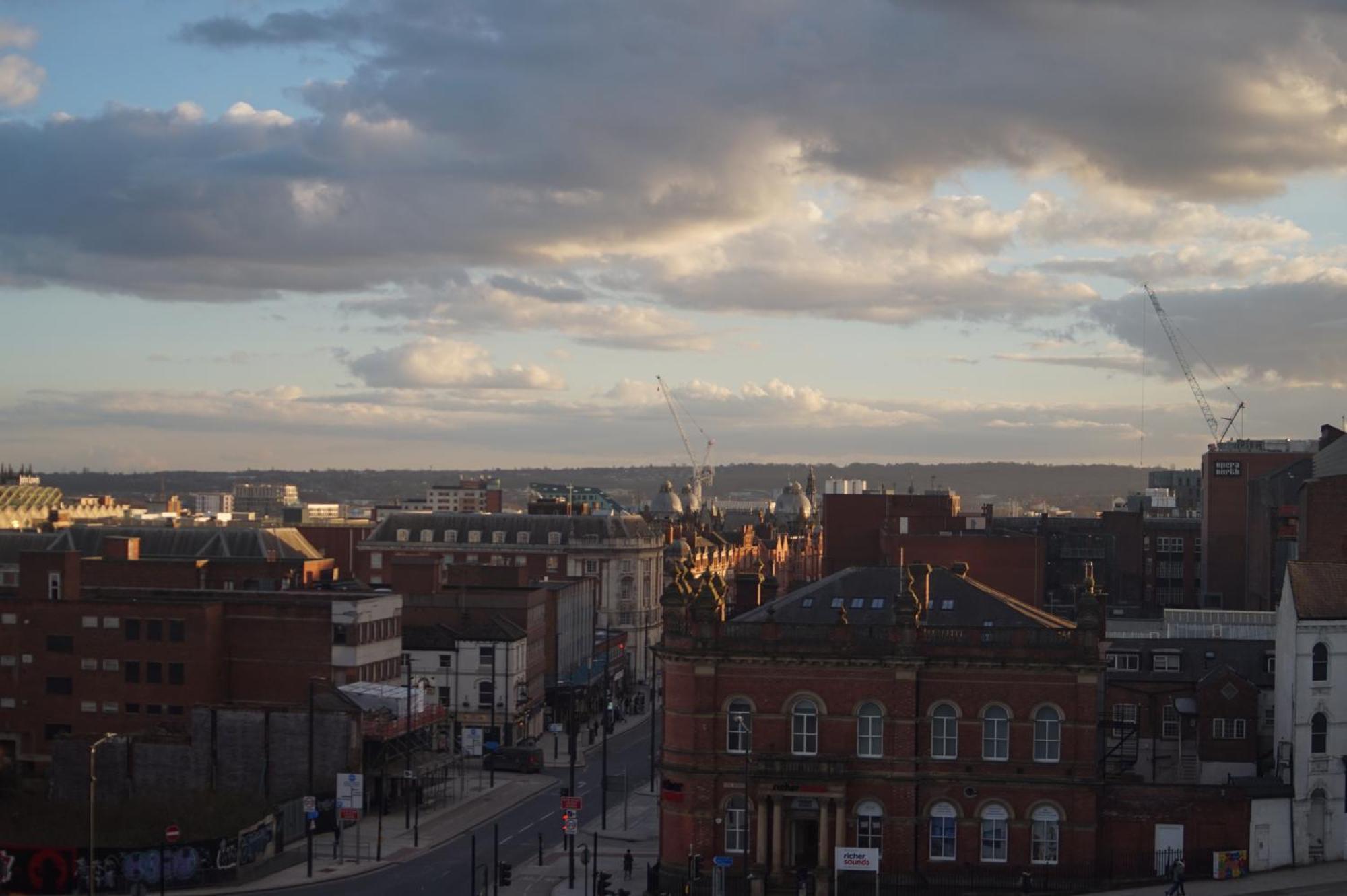 The Jade Emperors - Sleeps 5 - Centre - Flexible Check In - First Direct Arena 7min Walk Apartamento