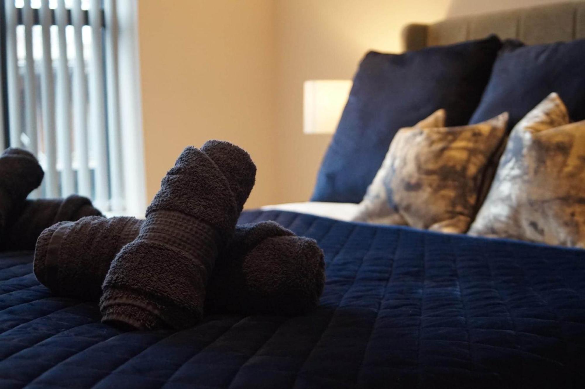 Apartment The Jade Emperors - Sleeps 5 - Centre - Flexible Check In - First Direct Arena 7min Walk *